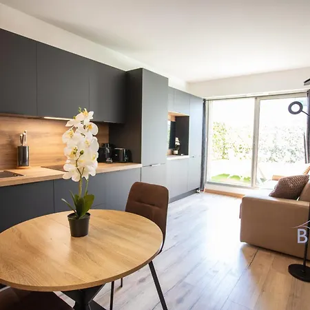 Daire Sunny Flat In Les Pins