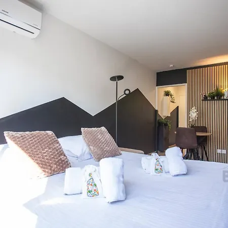 Sunny Flat In Les Pins * 주앙레핑